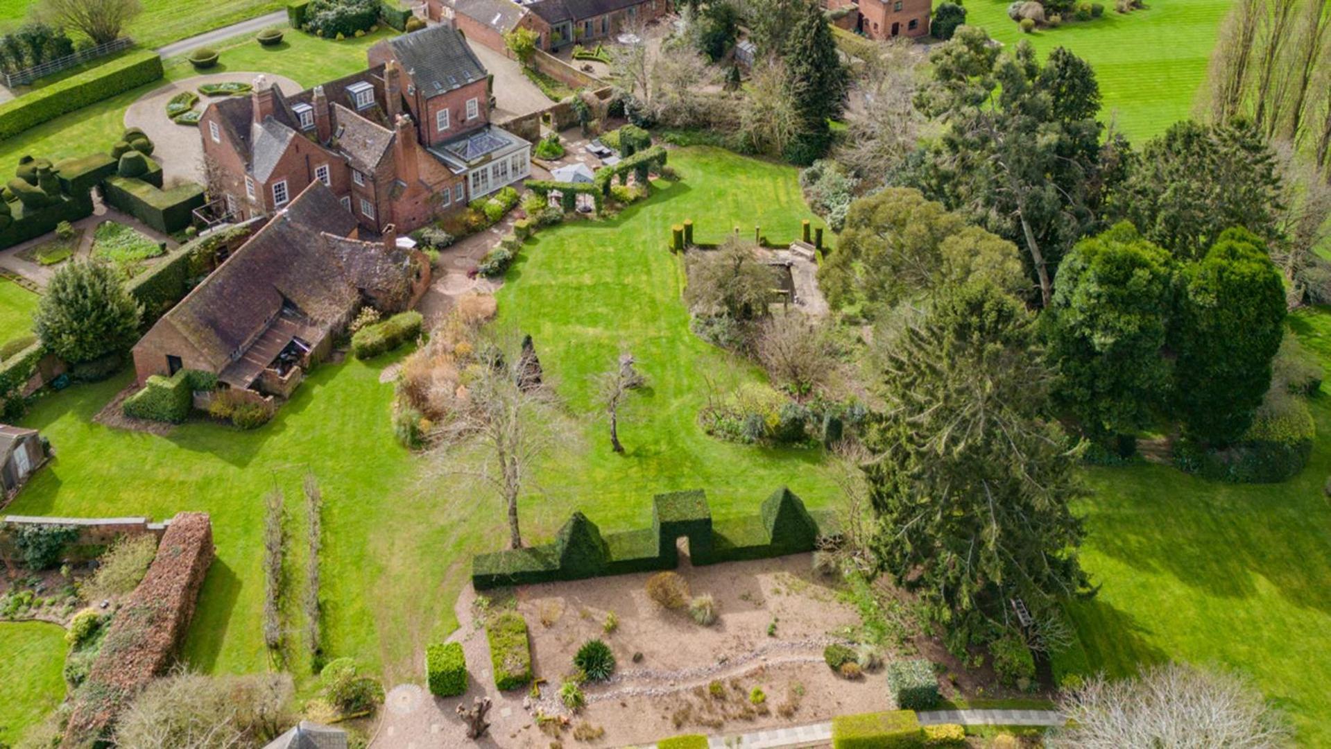 Вилла The Parsonage Ombersley Экстерьер фото